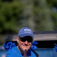 An Alumnus giving a thumbs up.